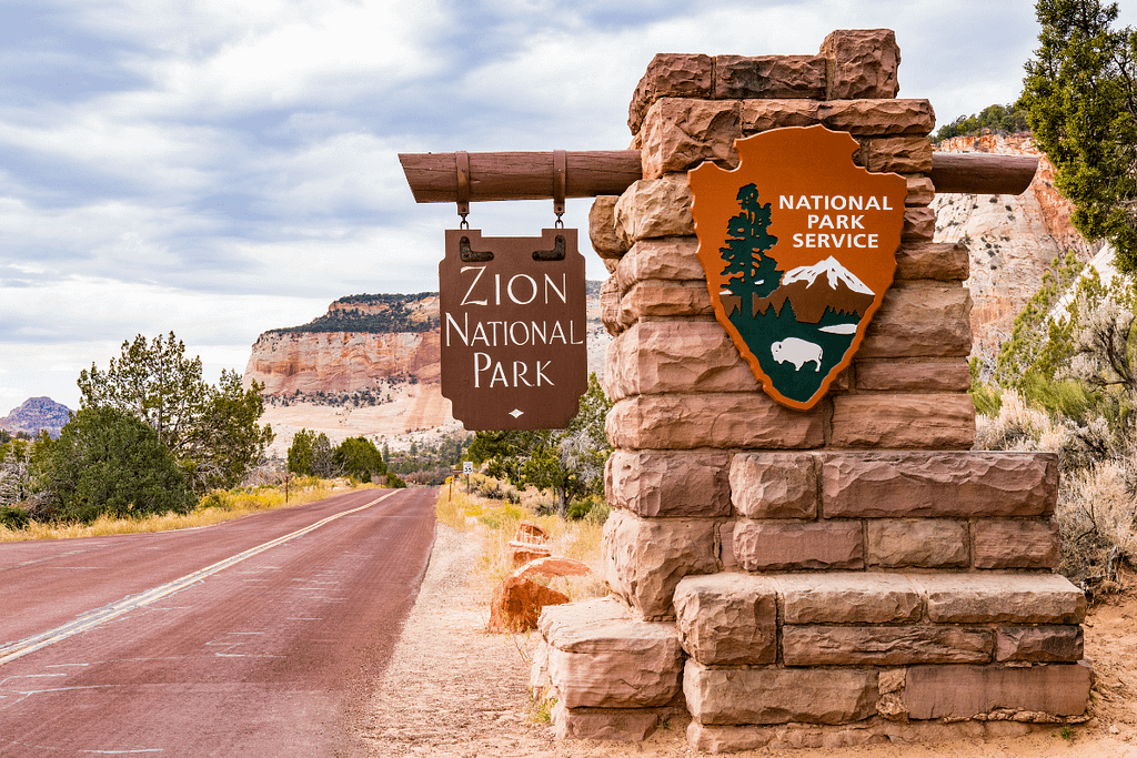 Driving Between Bryce Canyon to Zion National Park