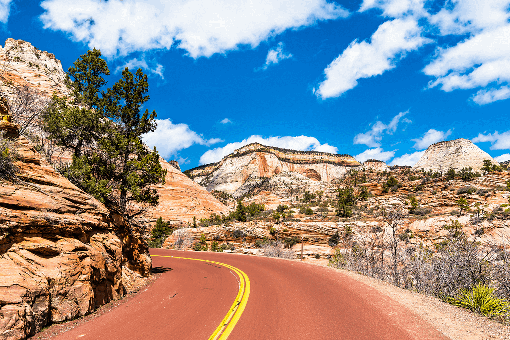 Driving Between Bryce Canyon to Zion National Park