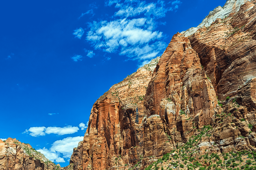 Driving Between Bryce Canyon to Zion National Park