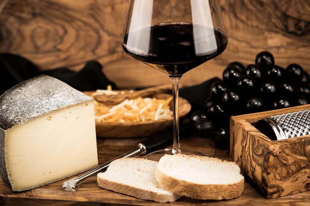 Wine Pairing Guide: The Best Food and Drink Match