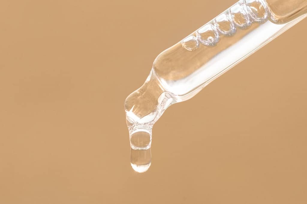 Travel-Friendly Salicylic Acid Moisturizers for Clear Skin