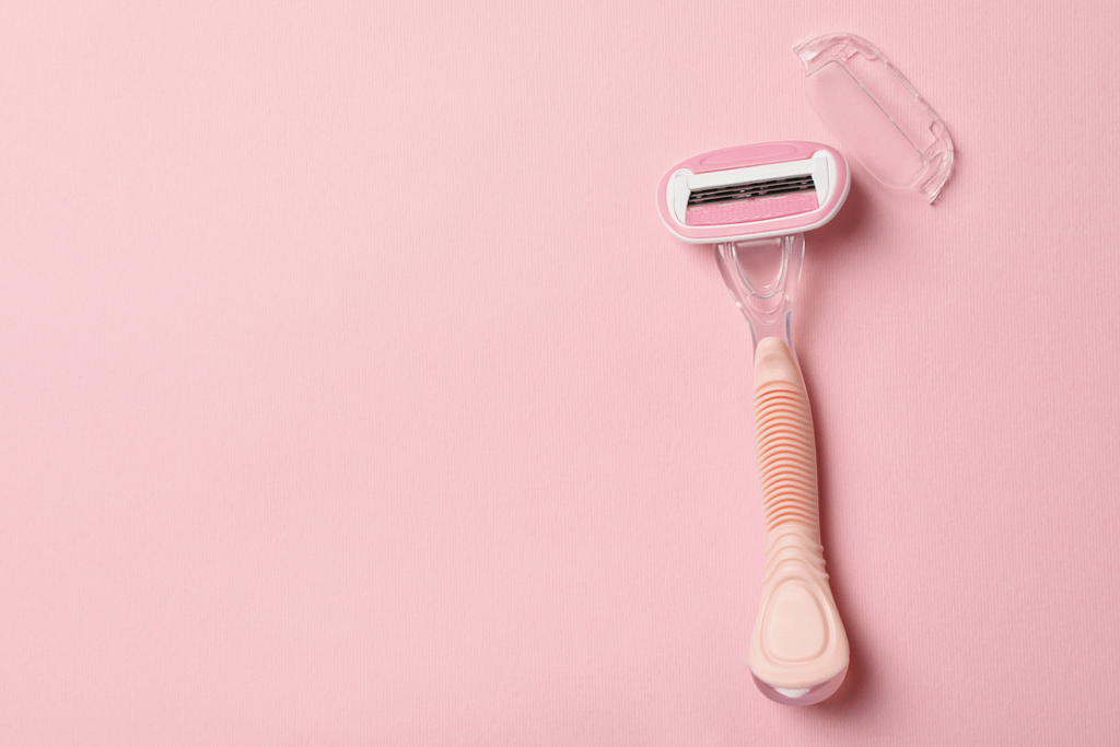 Can I Bring Eyebrow Razor on Plane