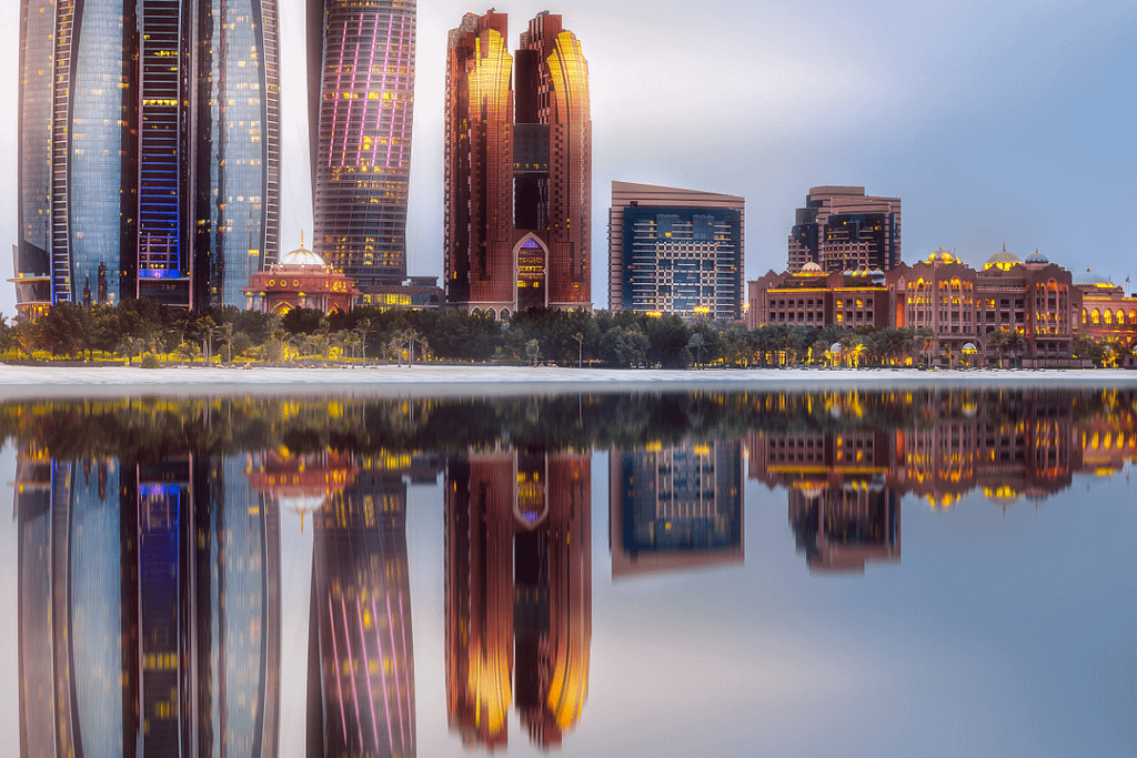 What to Wear in Abu Dhabi